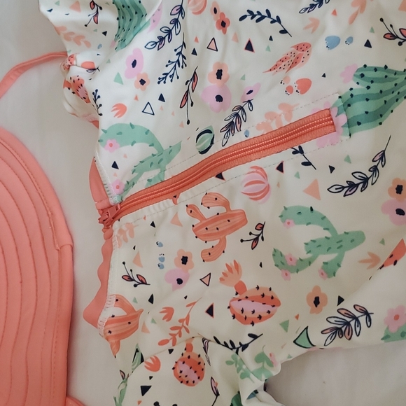 Adorable Rufflebutts Rashguard - Picture 8 of 10